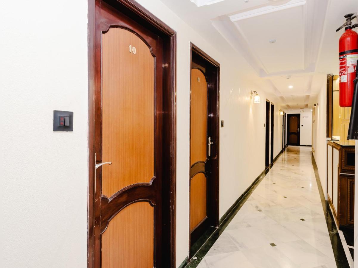Hotel Galaxy Opp Surat Railway Station Zewnętrze zdjęcie