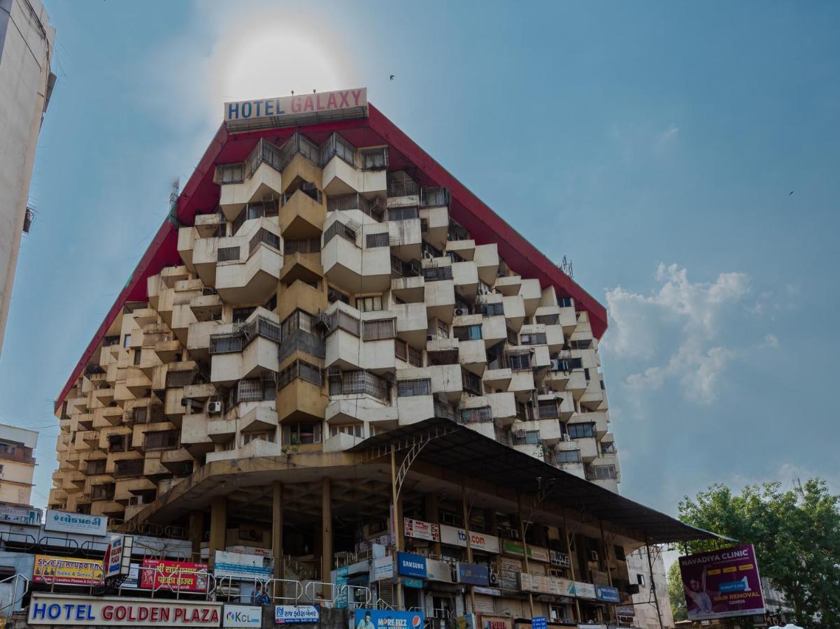 Hotel Galaxy Opp Surat Railway Station Zewnętrze zdjęcie